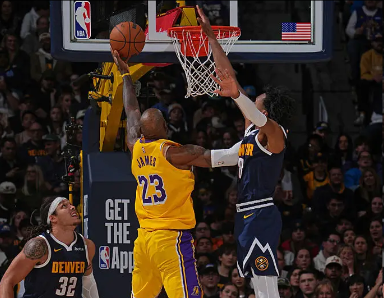 开云体育-湖人实现16分大逆转！掘金末节9分钟仅8分 下半场仅36分崩盘