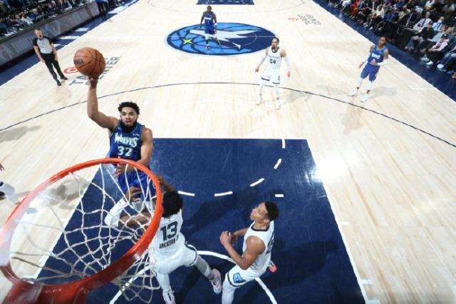 开云体育-唐斯季后赛表现令人失望 森林狼进入爱德华兹时代