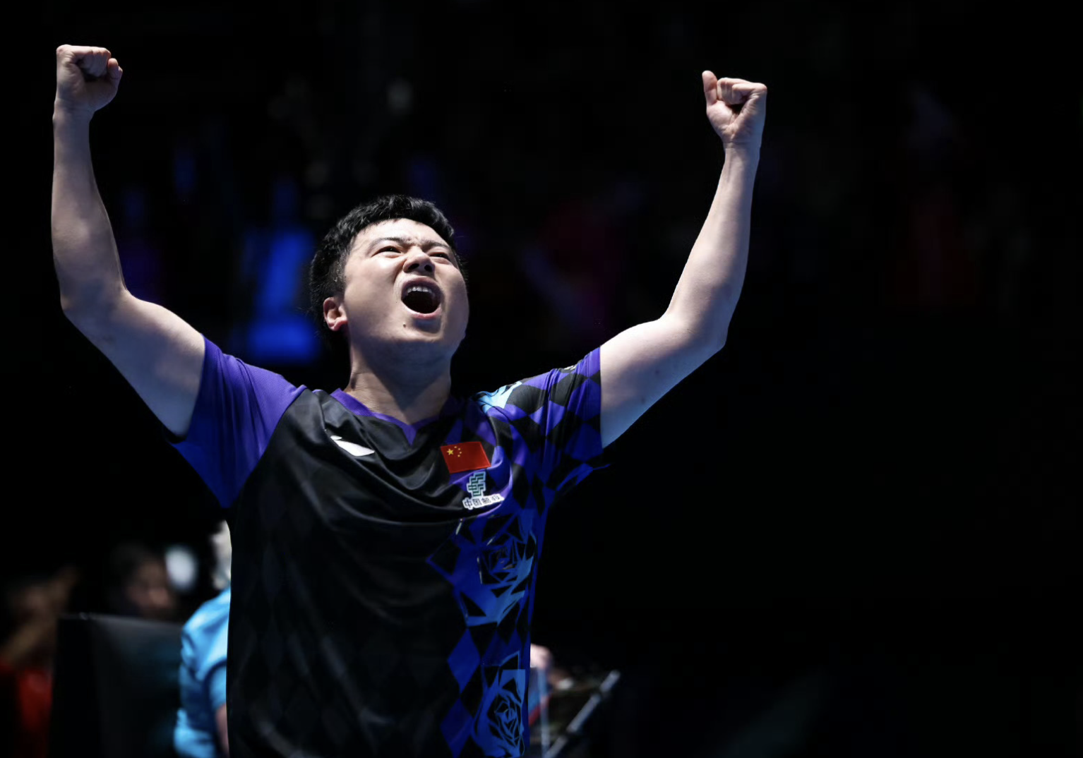 3-1淘汰法国队!中国男团晋级决赛:王楚钦独取2分 梁靖崑失2追3